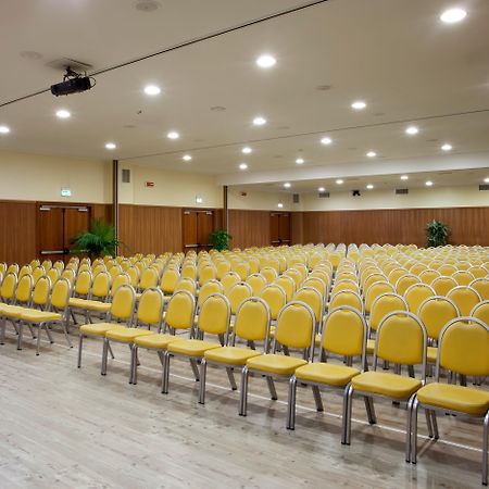 Holiday Inn Cagliari By Ihg Exterior photo