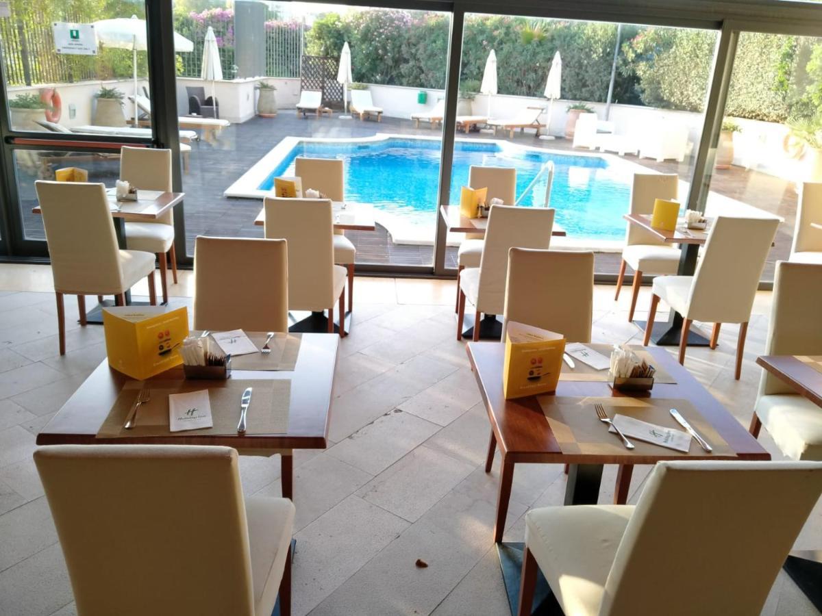Holiday Inn Cagliari By Ihg Exterior photo
