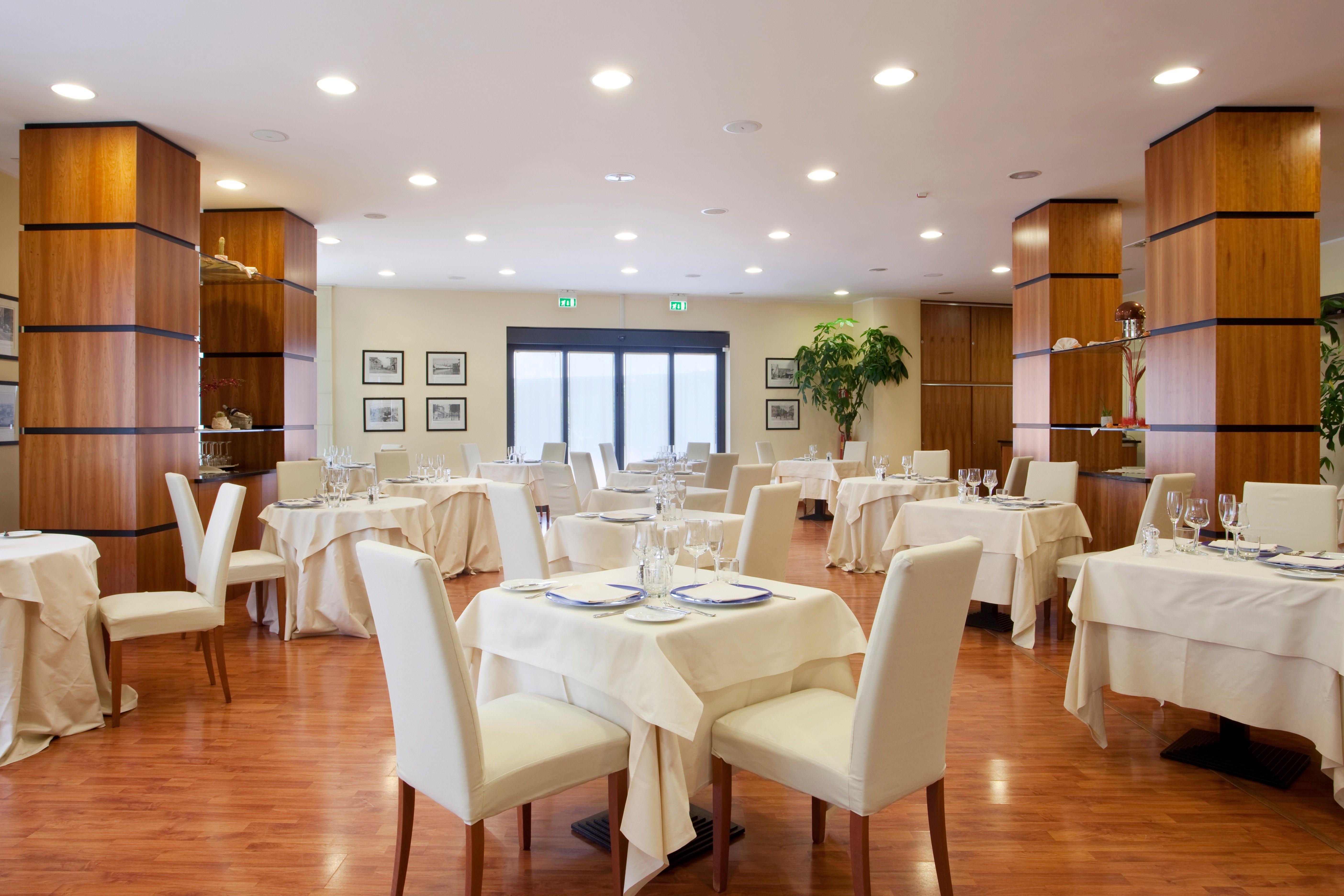 Holiday Inn Cagliari By Ihg Exterior photo