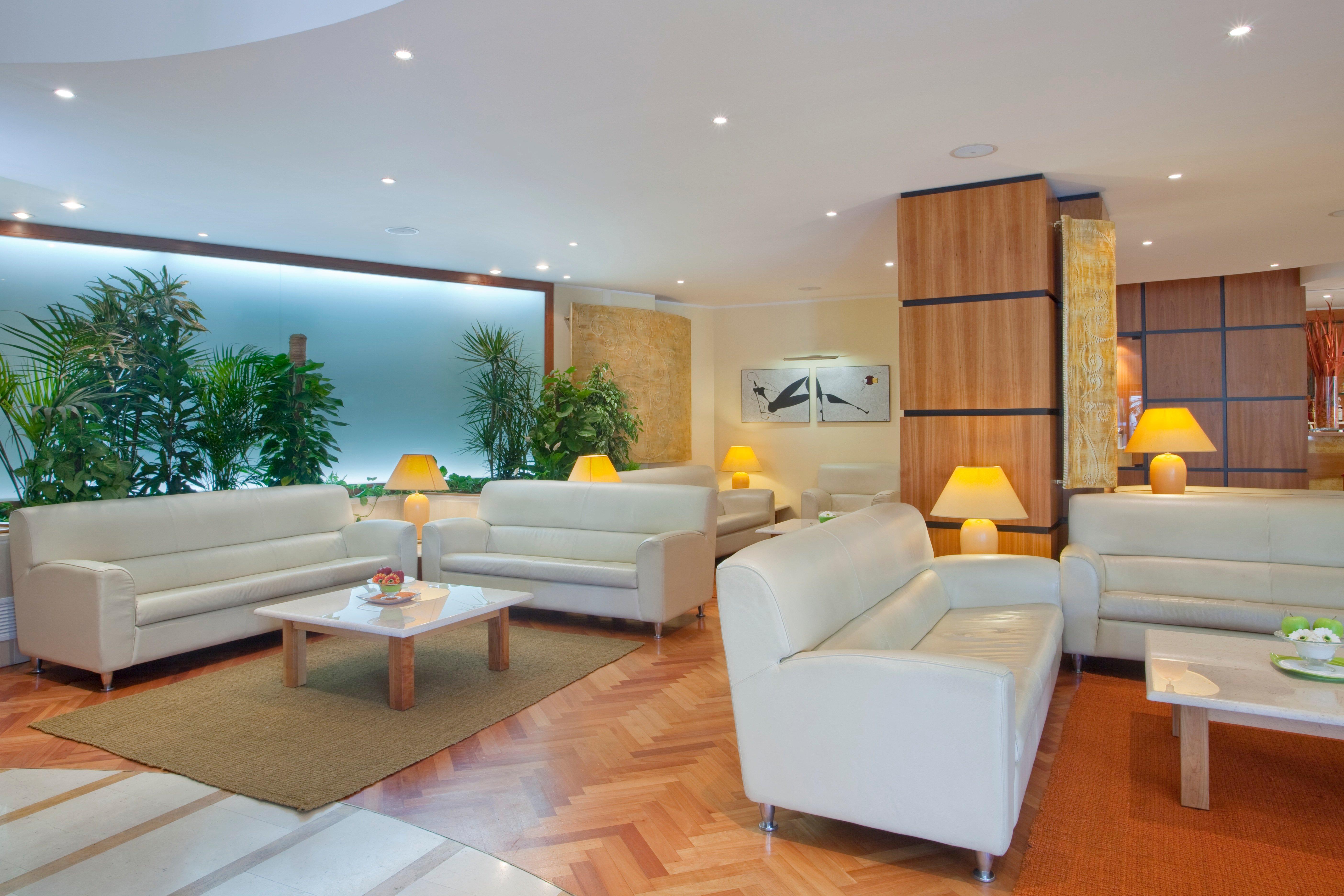 Holiday Inn Cagliari By Ihg Exterior photo
