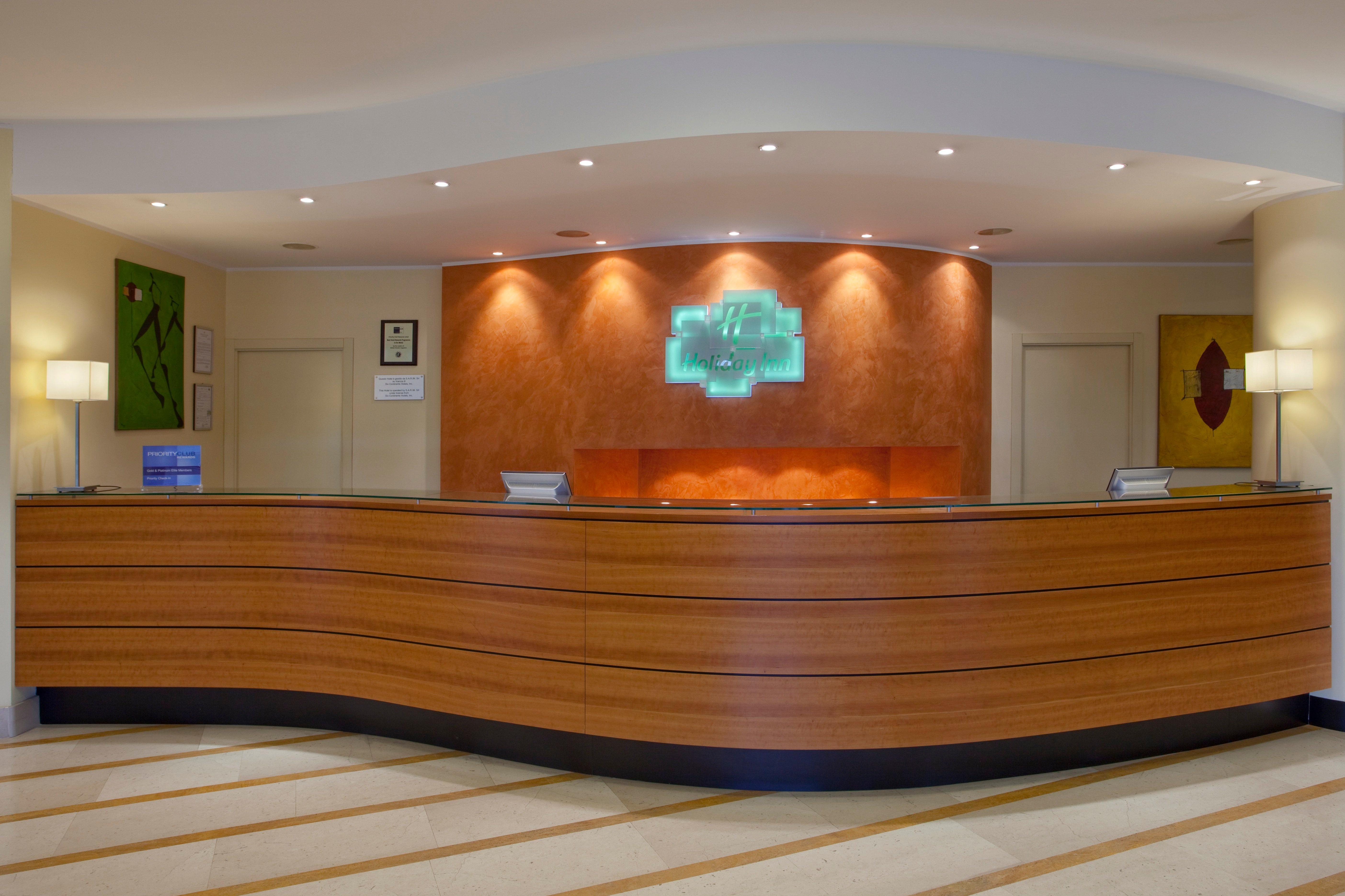 Holiday Inn Cagliari By Ihg Exterior photo